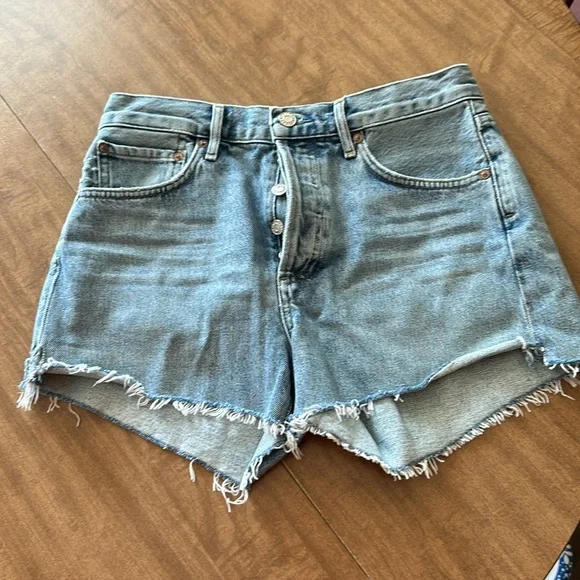 Agolde Parker cut off shorts. PERFECT summer shorts! - Picture 4 of 7